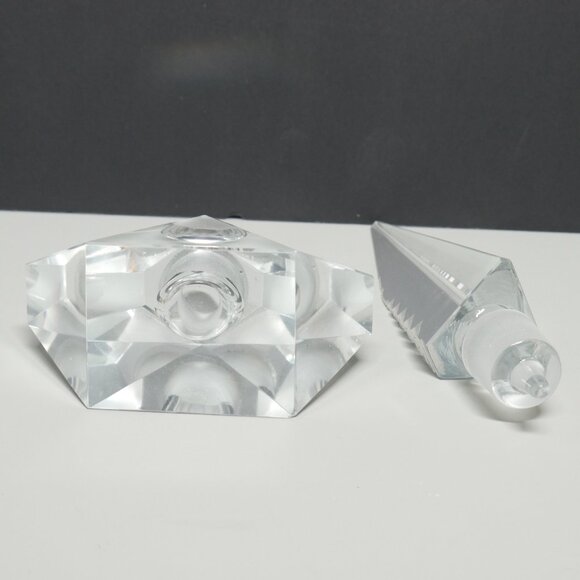 8 3/4 Inch Hoya 3D Pagoda Stopper Crystal Scent Bottle Vintage Japan PLEASE READ - Picture 6 of 7